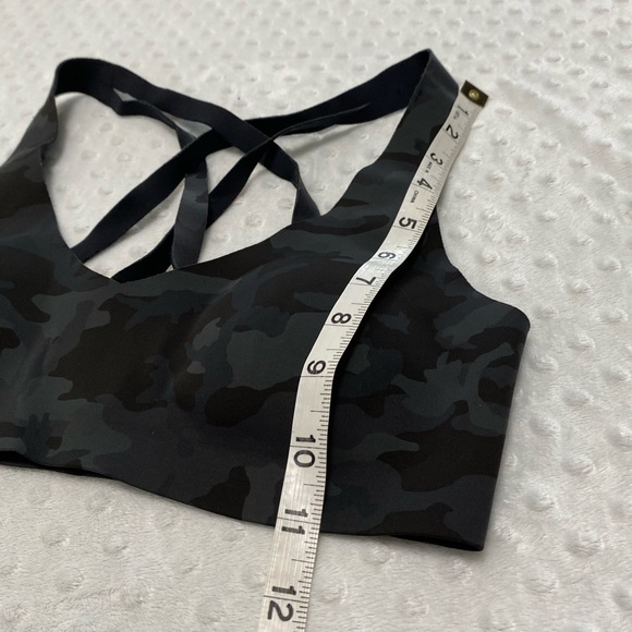 Lululemon Enlite Bra (size 6) - Picture 6 of 6